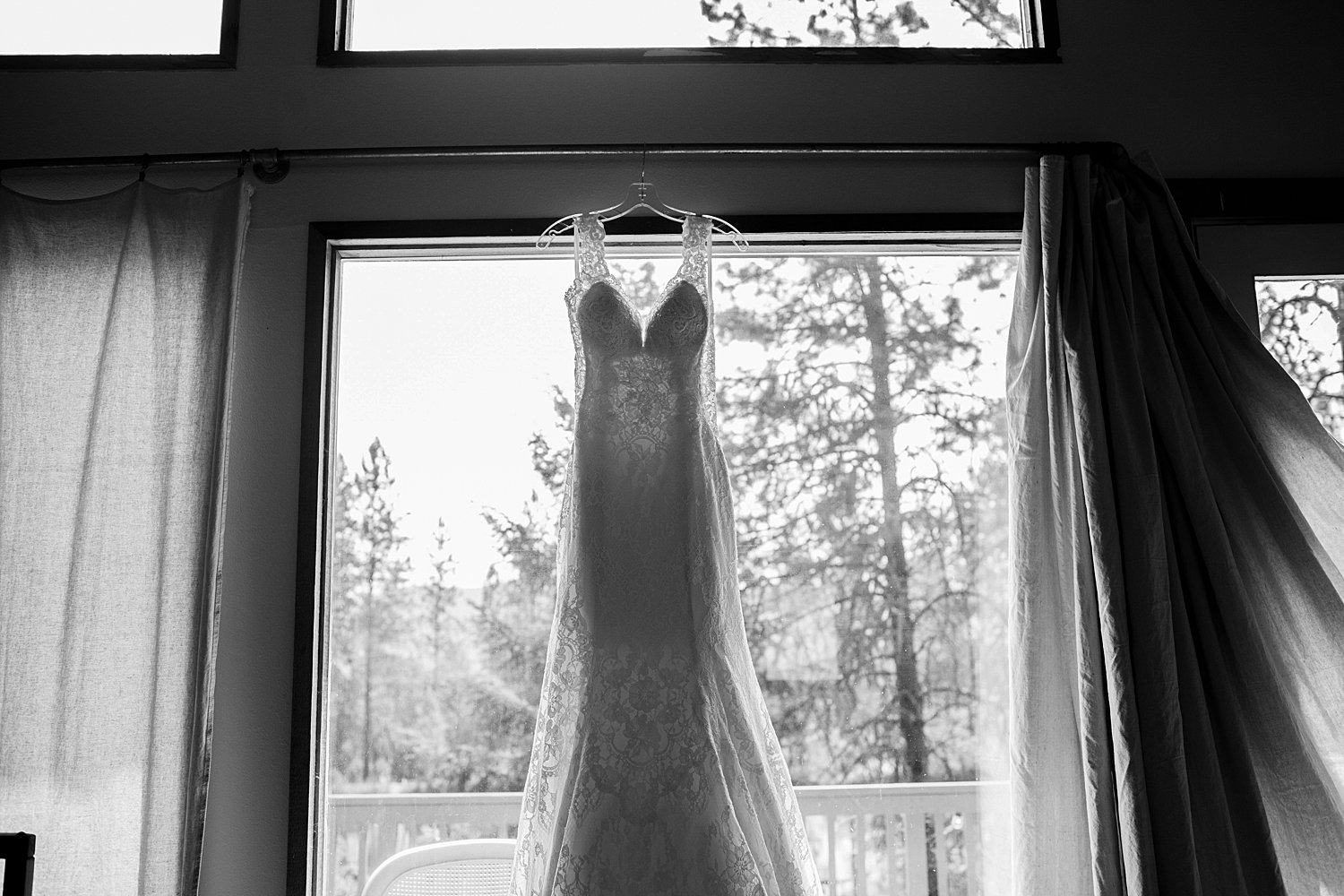 Pacifica, a Garden in the Siskiyous Summer wedding by pond