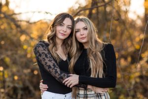twin senior girls medford
