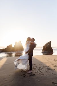 dreamy wedding day on the beach during sunset in Oregon